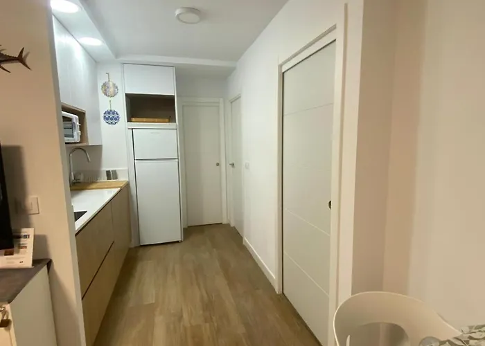 Junto A La Playa. Solo Familias Y Parejas