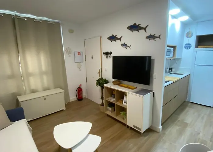 Junto A La Playa. Solo Familias Y Parejas דירה קוניל דה לה פרונטרה